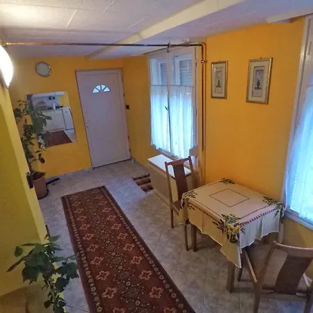 Szabo Apartment
